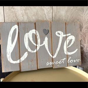 “ LOVE” Wall decoration